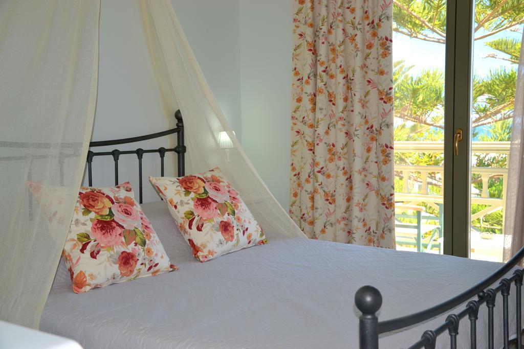 Zephyros Hotel คามารี ภายนอก รูปภาพ